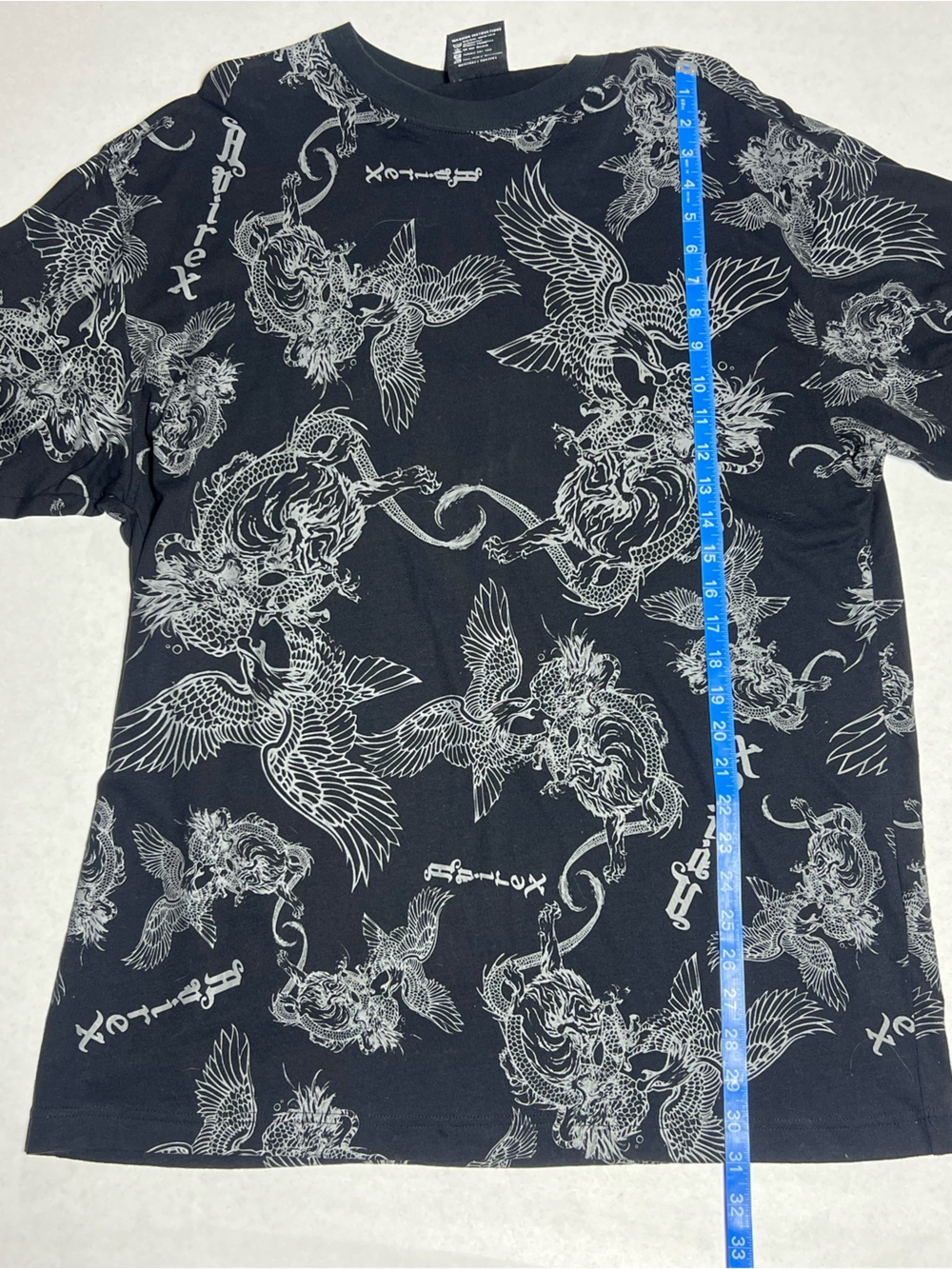 Vintage Avirex Tshirt size Large.